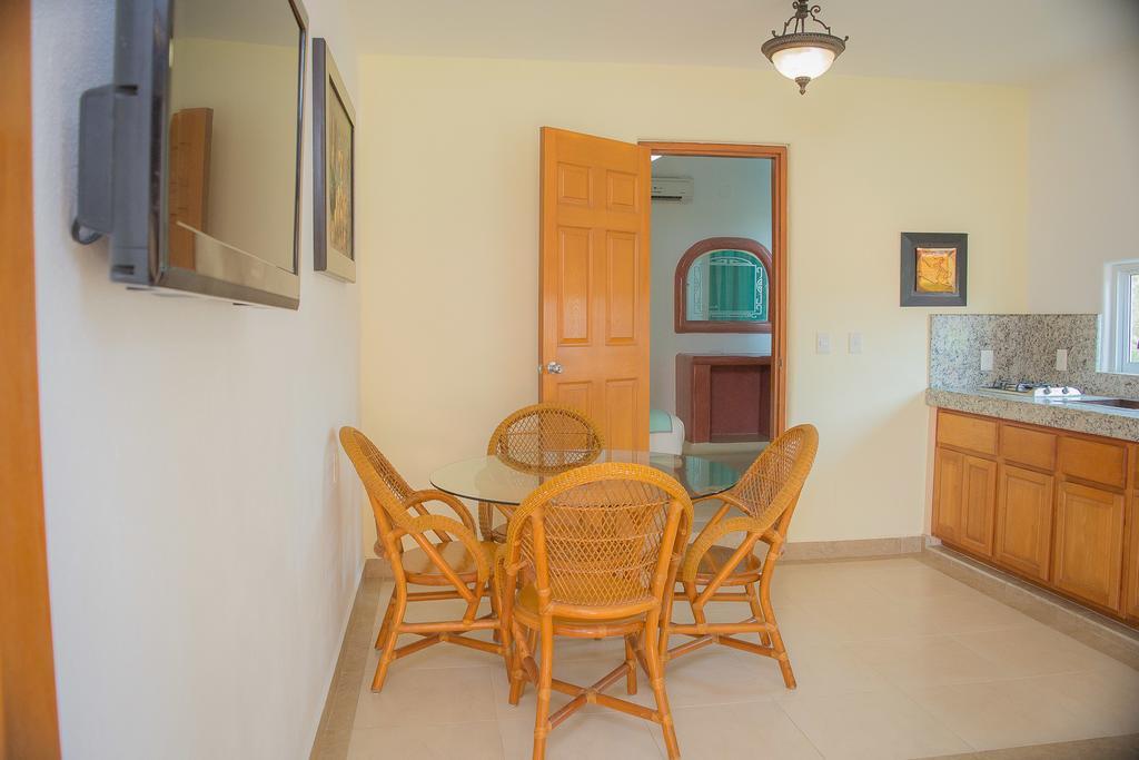 Bungalows Arena Dorada (Adults Only) Zihuatanejo Eksteriør billede